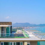 Delmare Bangsaray Beachfront　外観・屋上